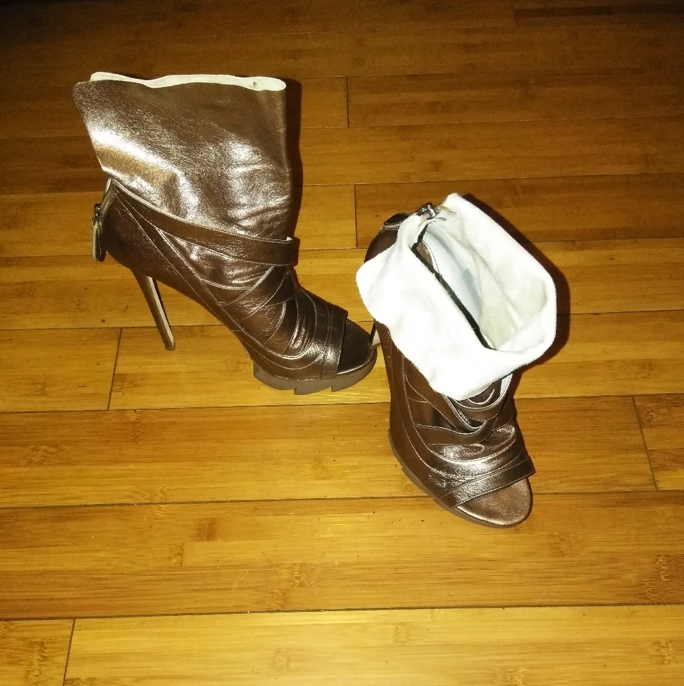 COPY - 100% AUTHENTIC CAMILLA SKOVGARD LEATHER BOOTIES